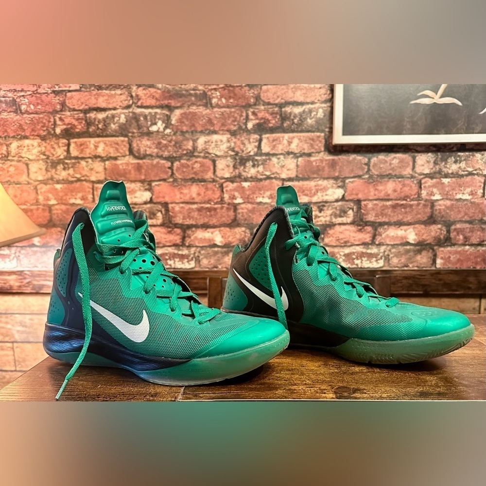 2011 Nike Hyperenforcer flywire + hyperfuse size 10.5